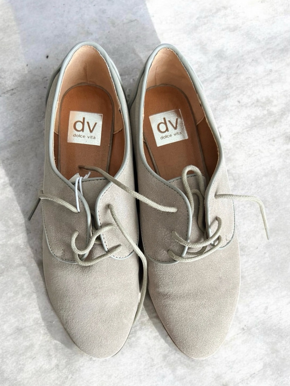 Dolce Vita Women's Suede Lace-Up Oxfords in Light Gray size 8.5 *NEW*